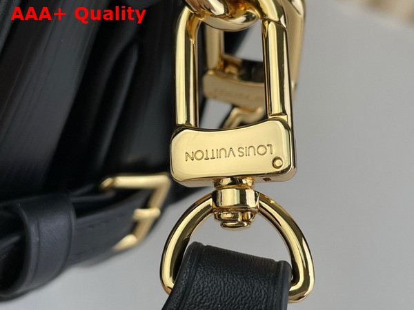 Louis Vuitton Saumur BB in Black Epi Leather M23469 Replica