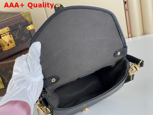 Louis Vuitton Saumur BB in Black Epi Leather M23469 Replica