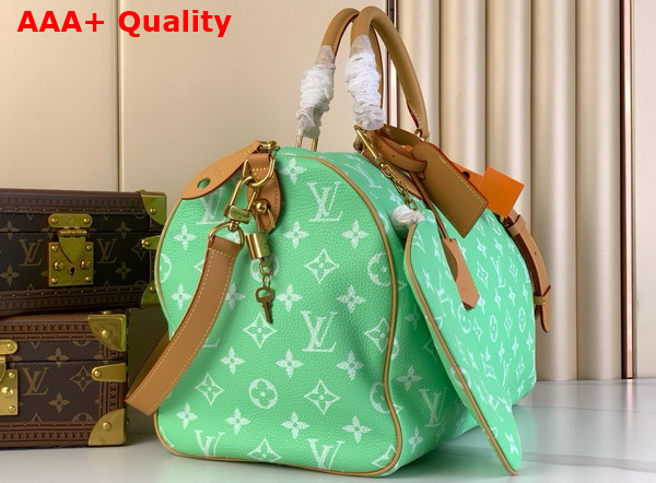 Louis Vuitton Speedy P9 Bandouliere 40 in Neon Green Monogram Leather Replica