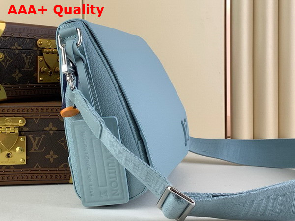 Louis Vuitton Takeoff Messenger in Cloud Blue Cowhide Leather Replica