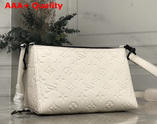 Louis Vuitton Triangle Messenger Blanc Lavable M55927 Replica