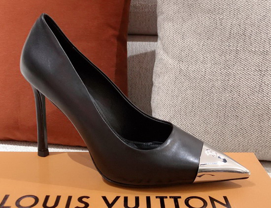Louis Vuitton Urban Twist Pump Noir Calf Leather 1A4EK7 Replica