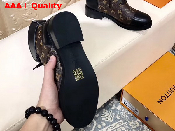 Louis Vuitton Wonderland Flat Ranger Patent Monogram Canvas 1A2JCV Replica