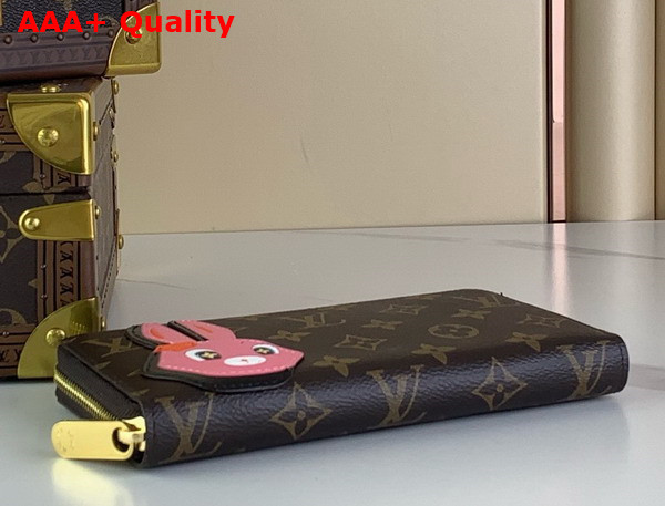 Louis Vuitton Zippy Wallet in Monogram Canvas Embellished with a Friendly Pink Rabbit in Shiny Calfskin M83689 Replica
