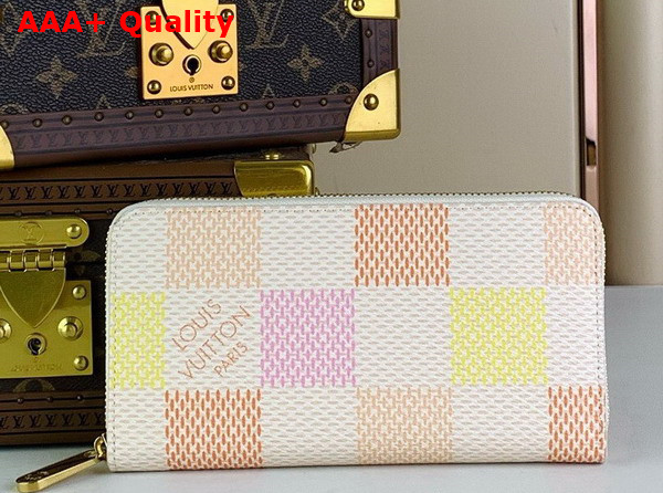 Louis Vuitton Zippy Wallet in Peach Pink Damier Coated Canvas Replica