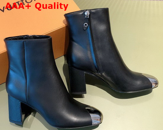 Louise Ankle Boot in Black Calf Leather 1A8NND Replica