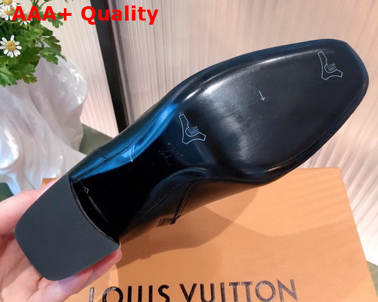 Louise Ankle Boot in Black Calf Leather 1A8NND Replica