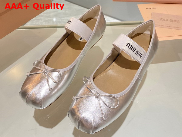 Miu Miu Leather Ballerinas in Silver 5F794D Replica