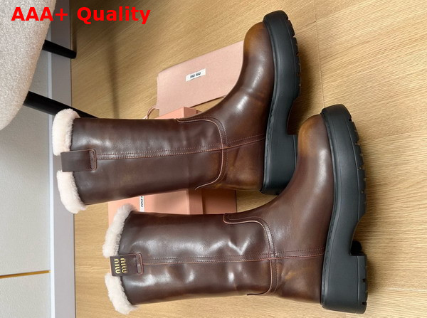 Miu Miu Leather Boots in with Shearling in Brown Replica