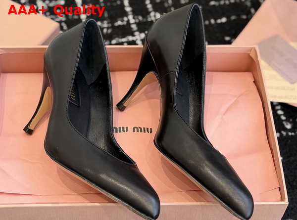 Miu Miu Leather Pumps in Black Calf Leather 5I546E Replica