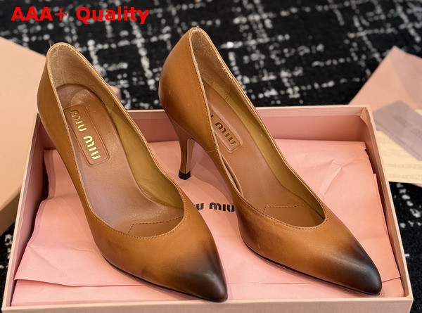 Miu Miu Leather Pumps in Cognac Calf Leather Waxed by Hand Reveals a Sensual 5I546E Replica