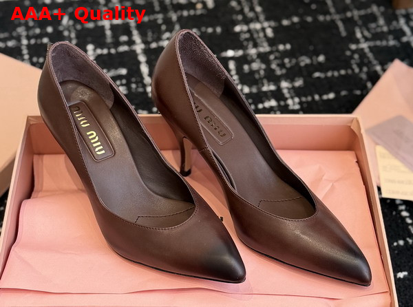 Miu Miu Leather Pumps in Dark Brown Calf Leather Waxed by Hand Reveals a Sensual 5I546E Replica