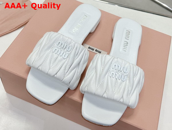 Miu Miu Matelasse Nappa Leather Slides in White 5XX605 Replica