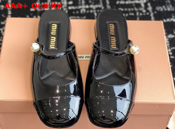 Miu Miu Patent Leather Slipper in Black Replica