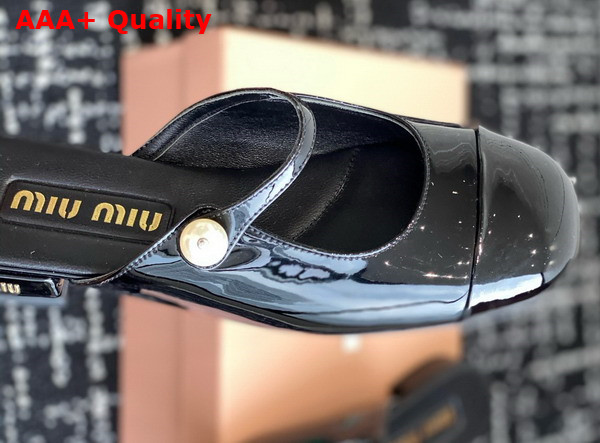Miu Miu Patent Leather Slipper in Black Replica