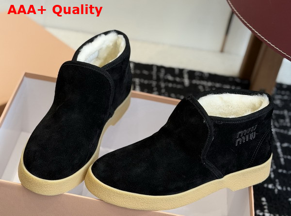 Miu Miu Suede and Shearling Slip On Booties in Black 5T558E Replica