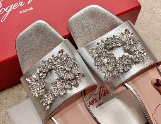 Roger Vivier RV Bouquet Strass Buckle Mules in Soft Leather Silver Replica