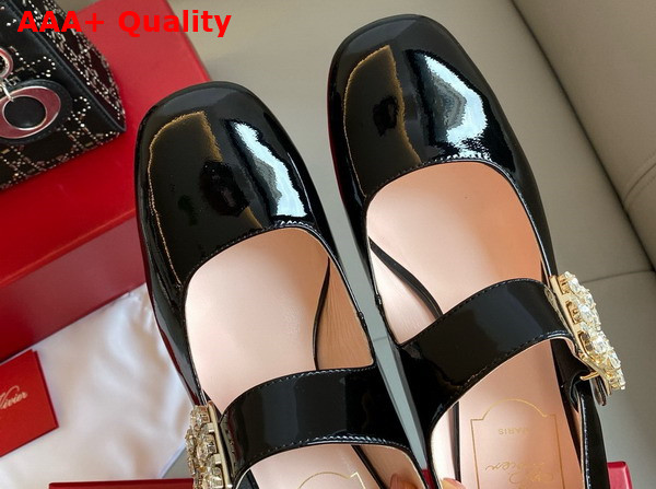 Roger Vivier Tres Vivier Rhinestone Buckle Babies Pumps in Black Patent Leather Replica