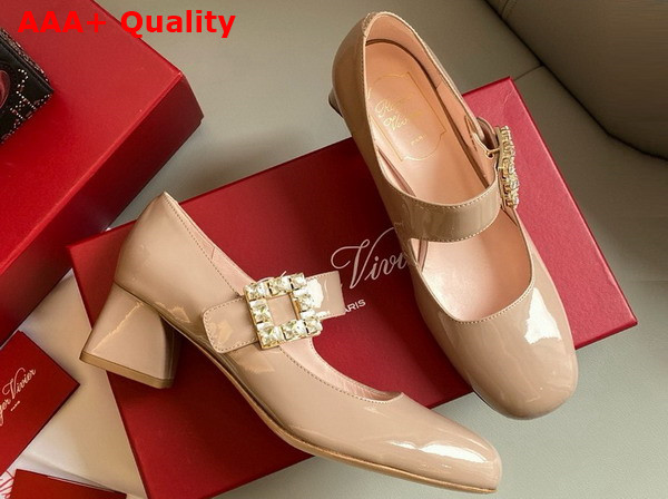 Roger Vivier Tres Vivier Rhinestone Buckle Babies Pumps in Nude Patent Leather Replica
