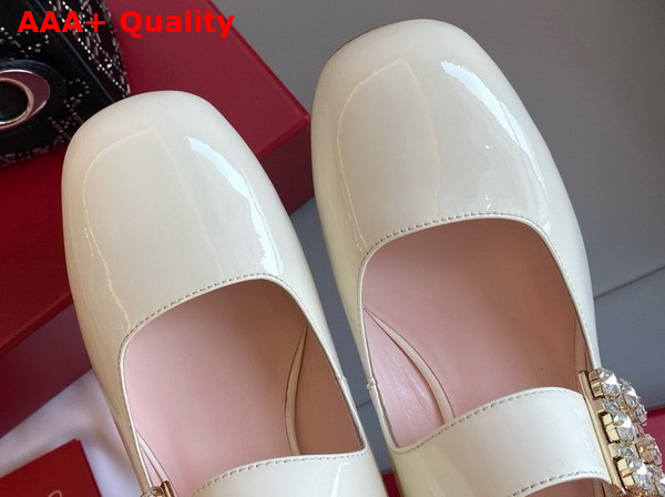 Roger Vivier Tres Vivier Rhinestone Buckle Babies Pumps in Off White Patent Leather Replica