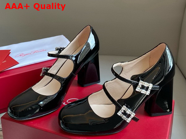 Roger Vivier Tres Vivier Strass Buckle Mini Babies Pumps in Black Patent Leather Replica