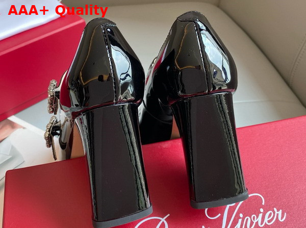 Roger Vivier Tres Vivier Strass Buckle Mini Babies Pumps in Black Patent Leather Replica