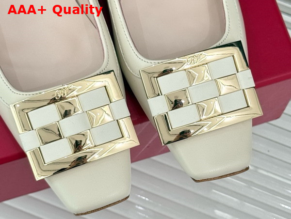 Roger Vivier Trompette Pumps in Off White Leather Replica