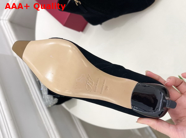 Roger Vivier Viv Canard Booties in Black Suede Replica