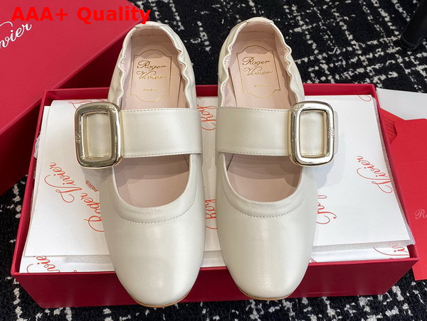 Roger Vivier Viv Choc Metal Buckle Babies Ballerinas in Off White Leather Replica