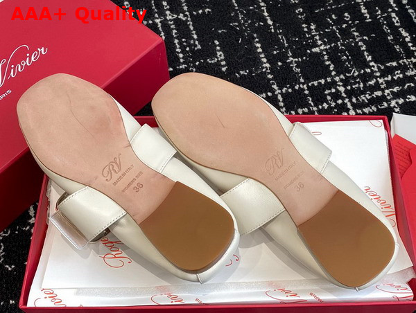 Roger Vivier Viv Choc Metal Buckle Babies Ballerinas in Off White Leather Replica
