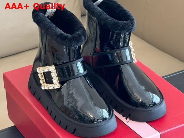 Roger Vivier Viv Winter Fur Strass Buckle Ankle Boots in Black Patent Leather Replica