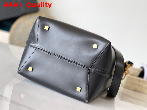Saint Laurent Le 37 Bucket Bag in Black Shiny Leather Replica