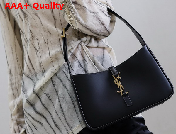 Saint Laurent Le 5 A 7 Hobo Bag in Noir Smooth Leather Replica