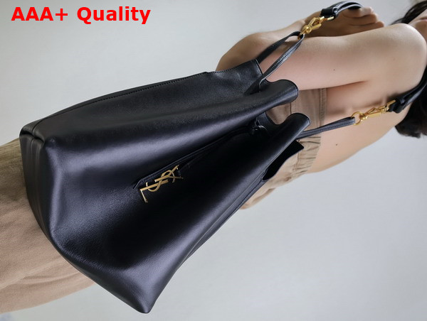 Saint Laurent Paris Vii Pochon in Lambskin Black Replica