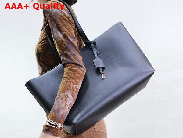 Saint Laurent Shopping Saint Laurent in Leather Black Replica