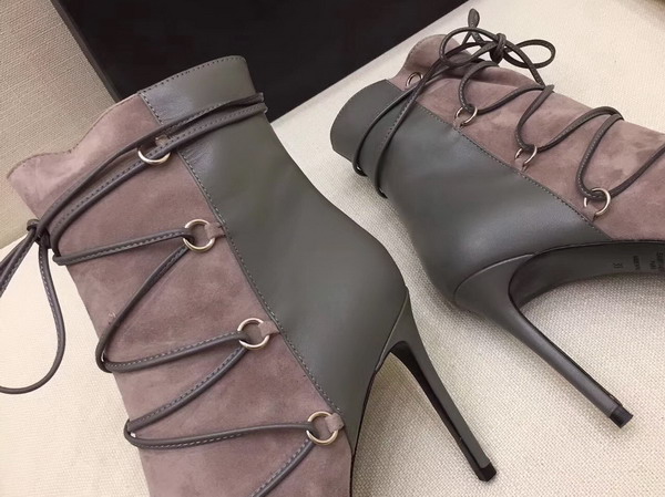 Saint Laurent Suede Ankle Boot in Nude For Sale
