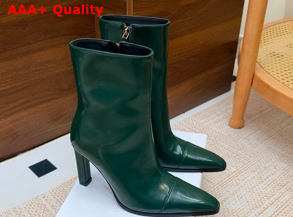 Saint Laurent Venetia Booties in Green Smooth Leather Replica