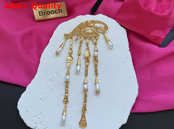 Schiaparelli Eye and Teardrops Brooch in Textured Gold Brass and Pearls Replica
